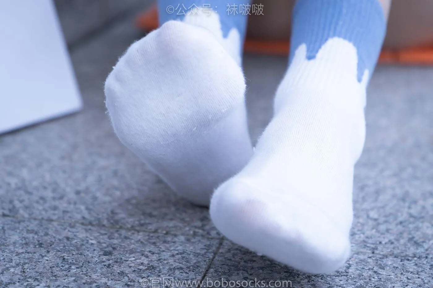 [BoBoSocks袜啵啵]NO.028 小米-运动鞋、白棉袜、裸足 [133P]插图5